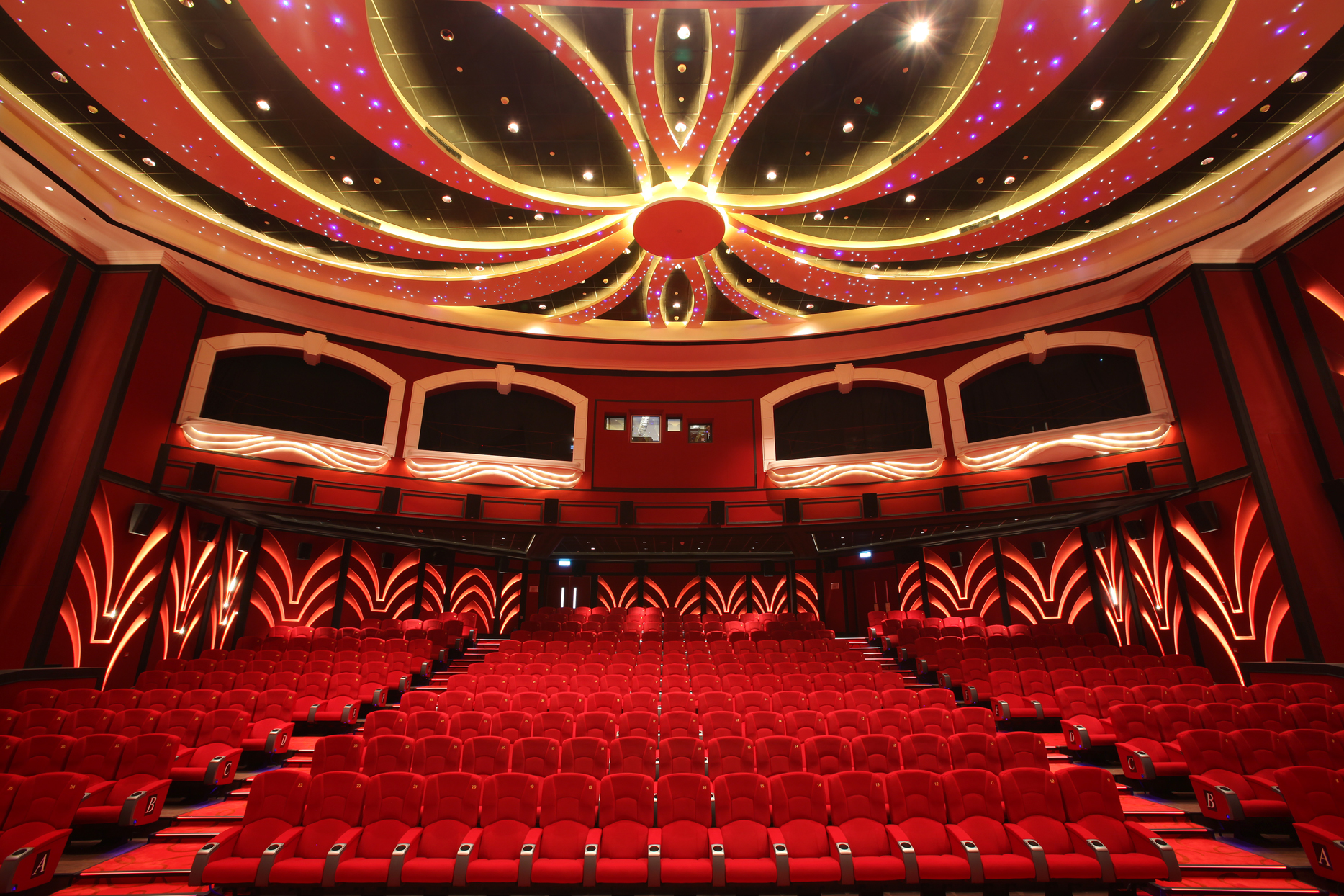 Redefining Movie Experience - Macau Closer